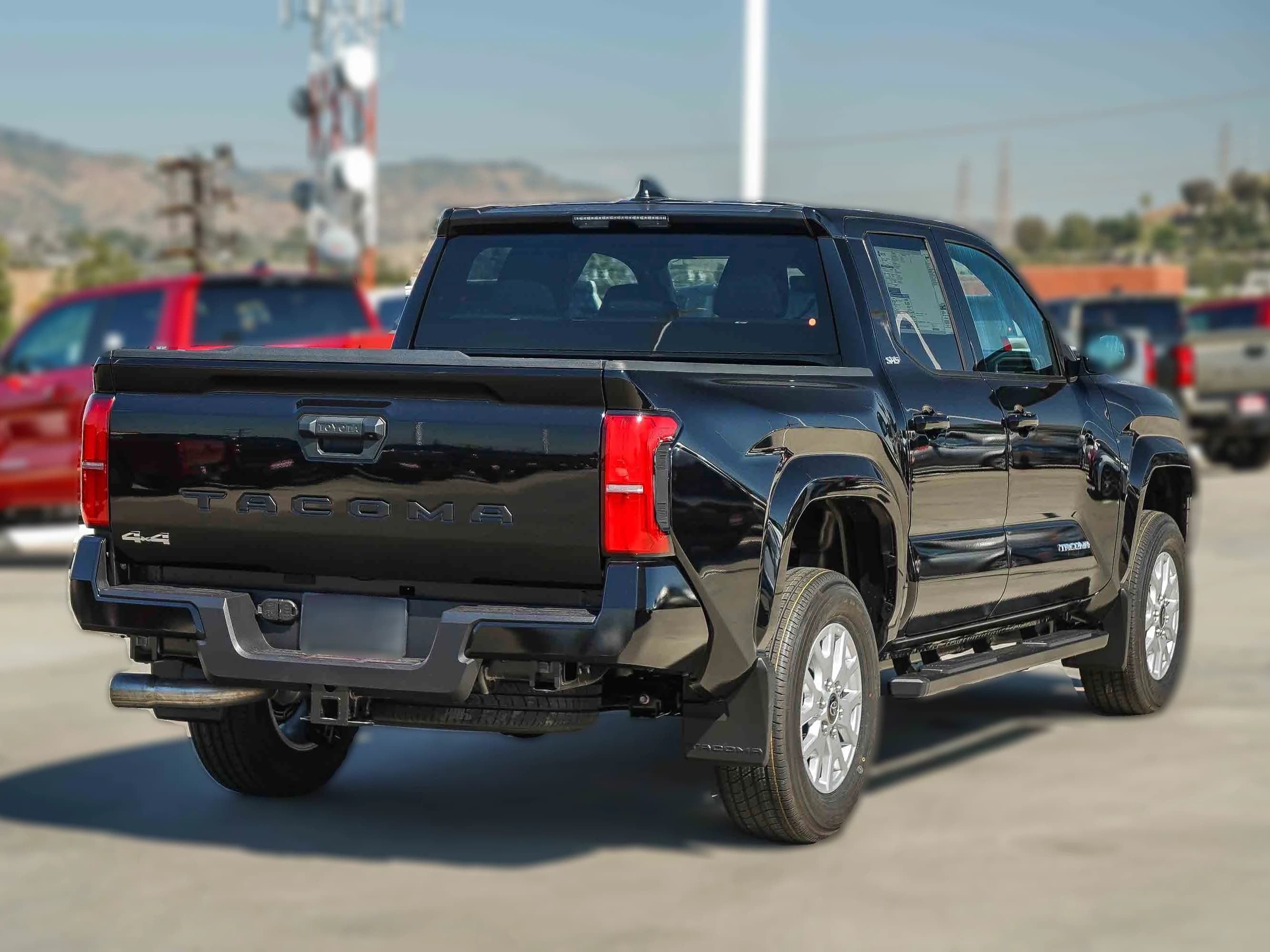 Toyota Tacoma 4WD SR5 Double Cab 5' Bed AT (Natl) 2026 — side view