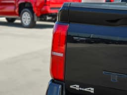 Toyota Tacoma 4WD SR5 Double Cab 5' Bed AT (Natl) 2026 — side view