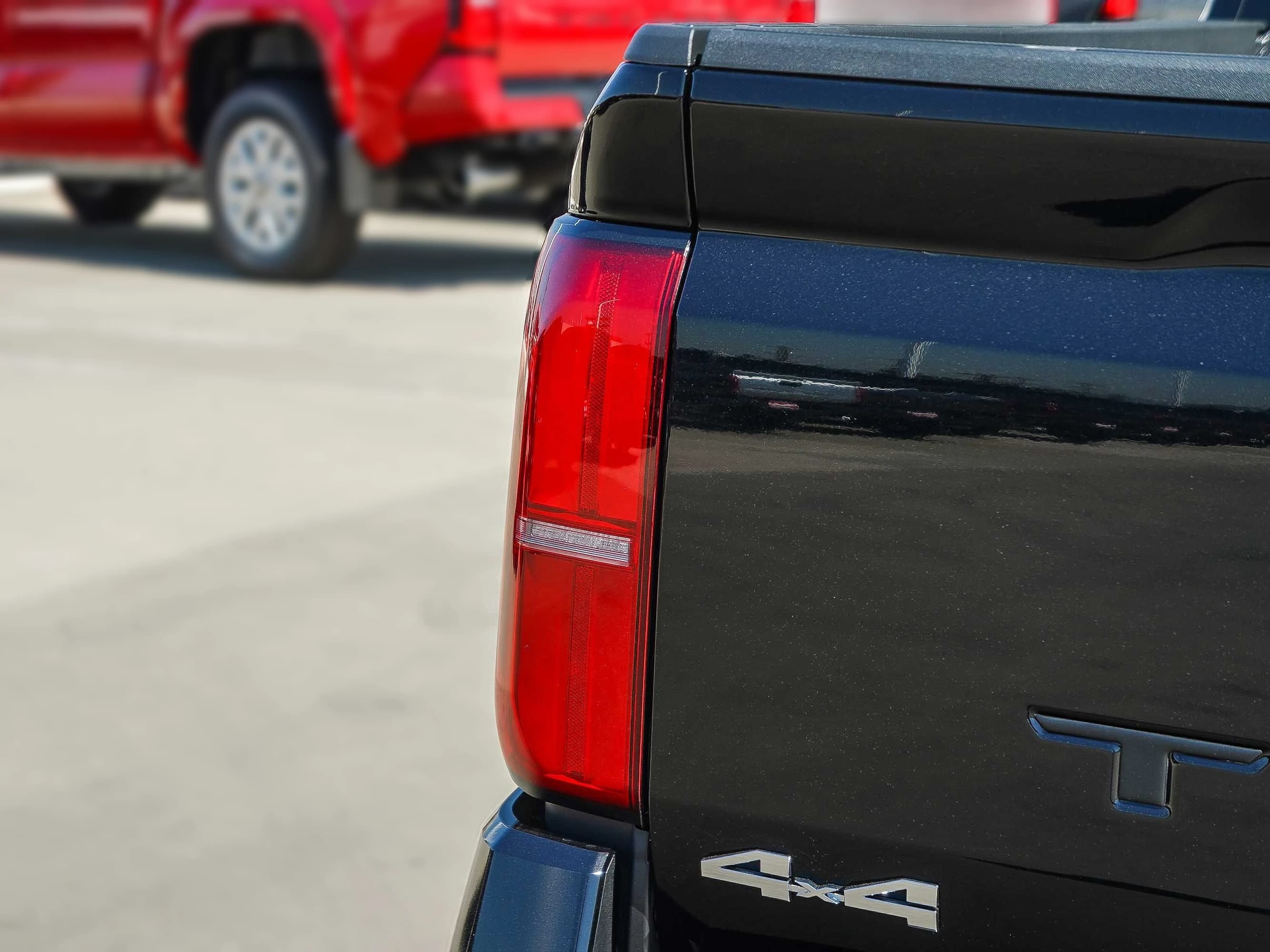Toyota Tacoma 4WD SR5 Double Cab 5' Bed AT (Natl) 2026 — side view