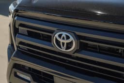 Toyota Tacoma 4WD SR5 Double Cab 5' Bed AT (Natl) 2026 — side view