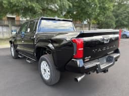 Toyota Tacoma 4WD SR5 Double Cab 6' Bed AT (Natl) 2026 — side view