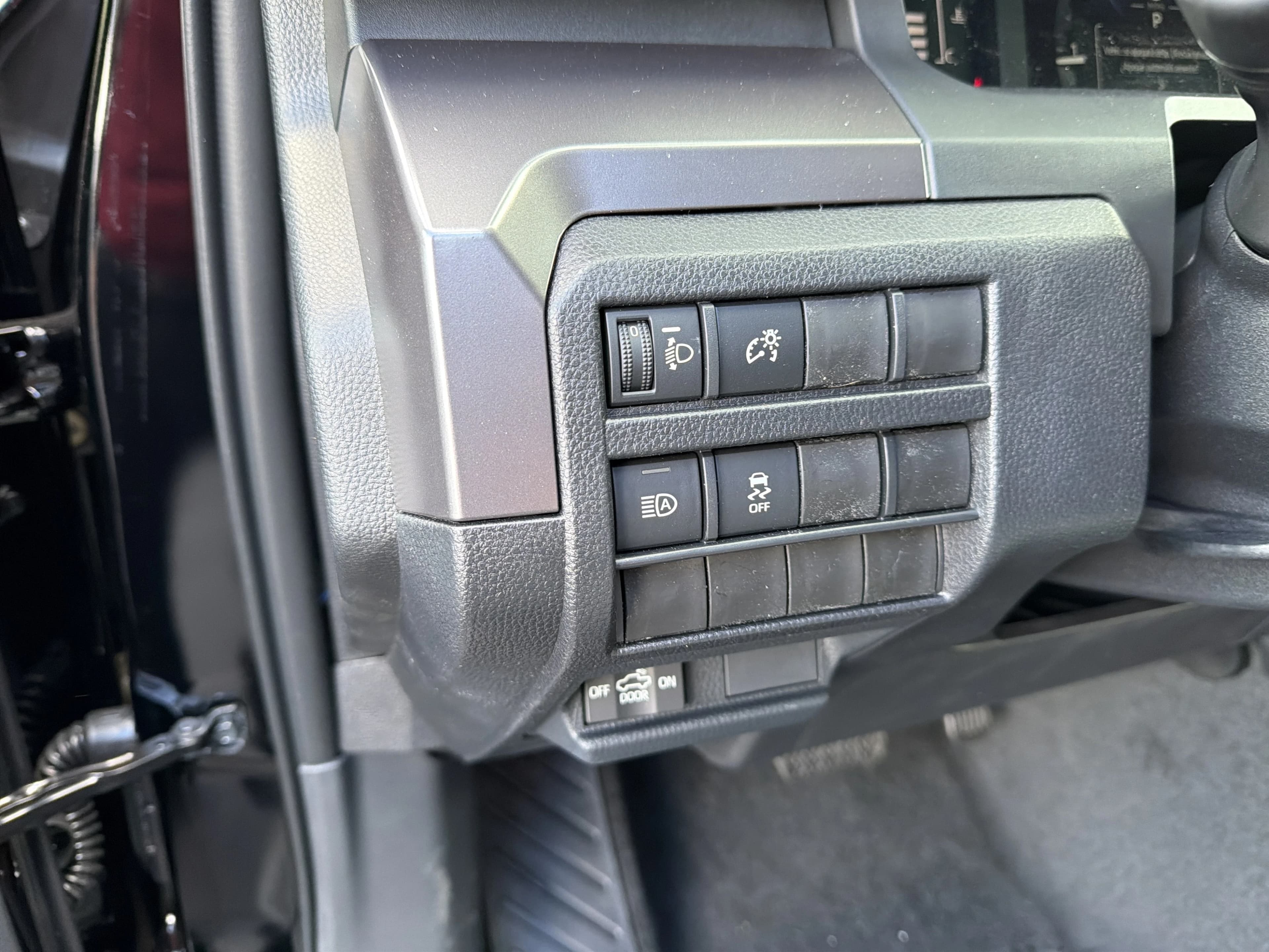 Toyota Tacoma 4WD SR5 Double Cab 6' Bed AT (Natl) 2026 — side view