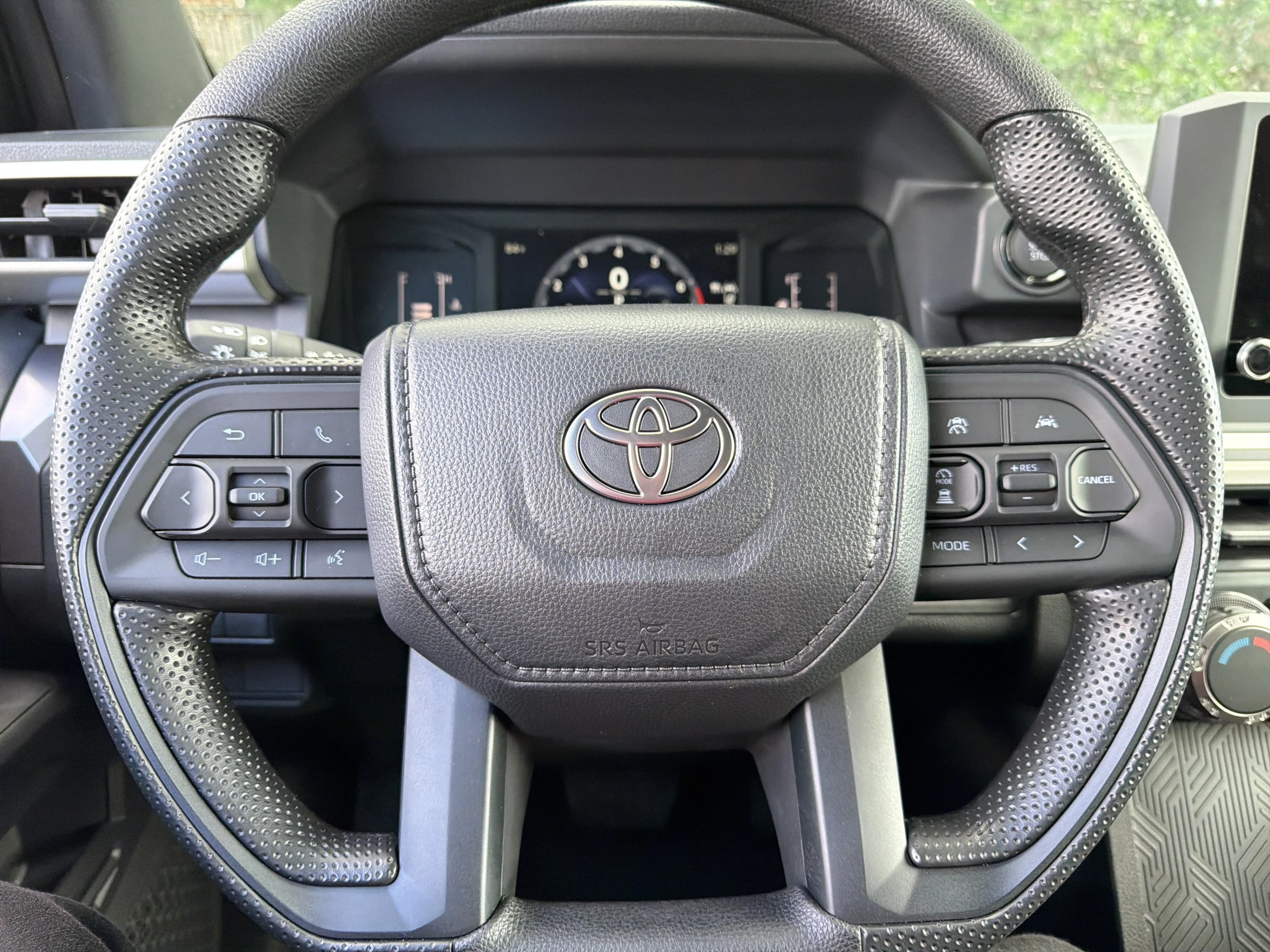 Toyota Tacoma 4WD SR5 Double Cab 6' Bed AT (Natl) 2026 — side view