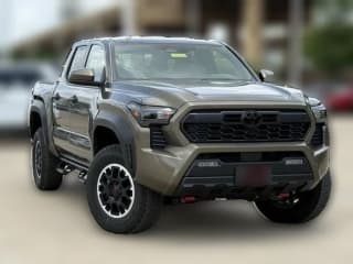 Toyota Tacoma 4WD TRD Off Road Double Cab 5' Bed AT (Natl)