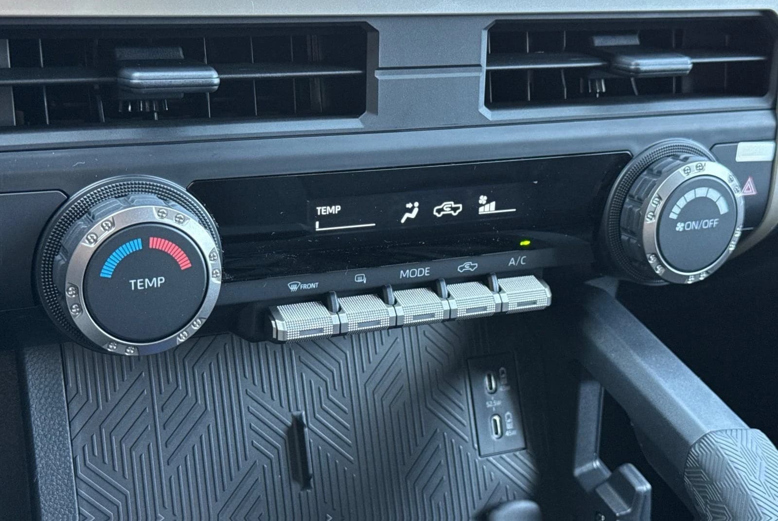 Toyota Tacoma 4WD SR5 Double Cab 6' Bed AT (Natl) 2026 — side view