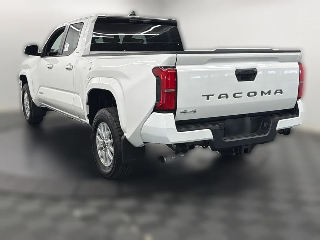Toyota Tacoma 4WD SR5 Double Cab 5' Bed AT (Natl) 2026 — side view