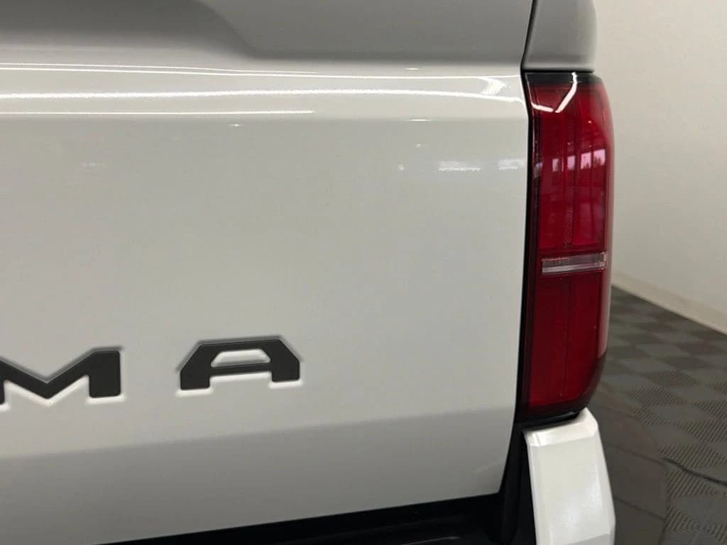 Toyota Tacoma 4WD SR5 Double Cab 5' Bed AT (Natl) 2026 — side view