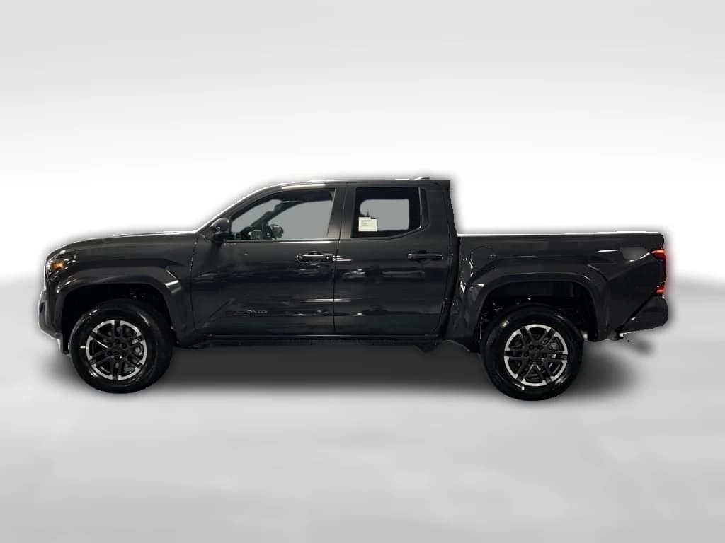Toyota Tacoma 4WD TRD Sport Double Cab 5' Bed AT (Natl) 2026 — side view