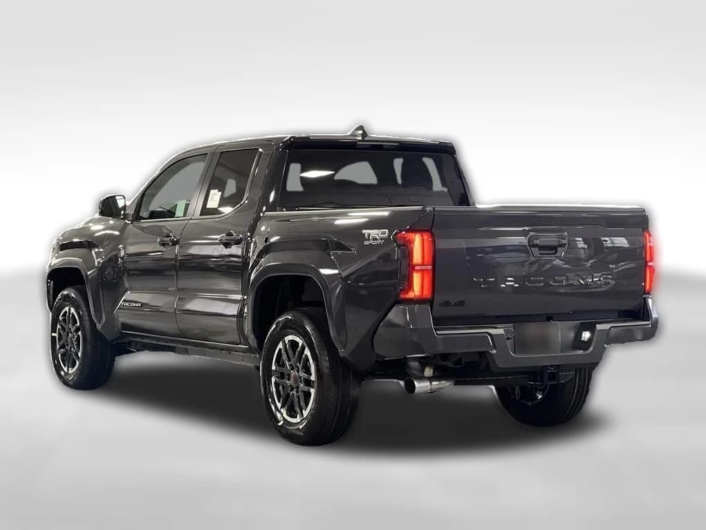 Toyota Tacoma 4WD TRD Sport Double Cab 5' Bed AT (Natl) 2026 — side view