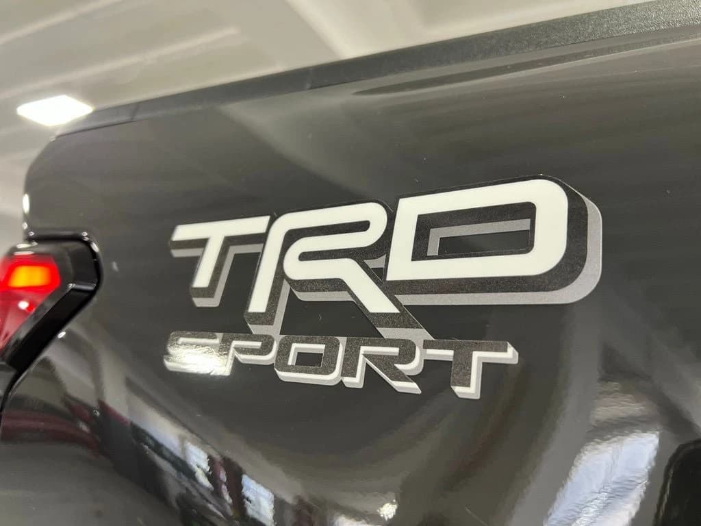 Toyota Tacoma 4WD TRD Sport Double Cab 5' Bed AT (Natl) 2026 — side view