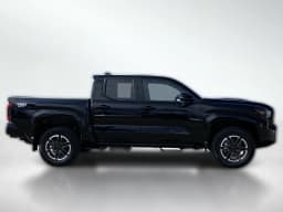 Toyota Tacoma 4WD TRD Sport Double Cab 5' Bed AT (Natl) 2026 — side view