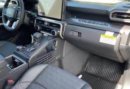 Toyota Tacoma 4WD TRD Sport Double Cab 5' Bed AT (Natl) 2026 — side view