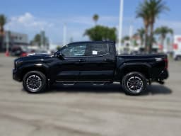 Toyota Tacoma 4WD TRD Sport Double Cab 5' Bed AT (Natl) 2026 — side view
