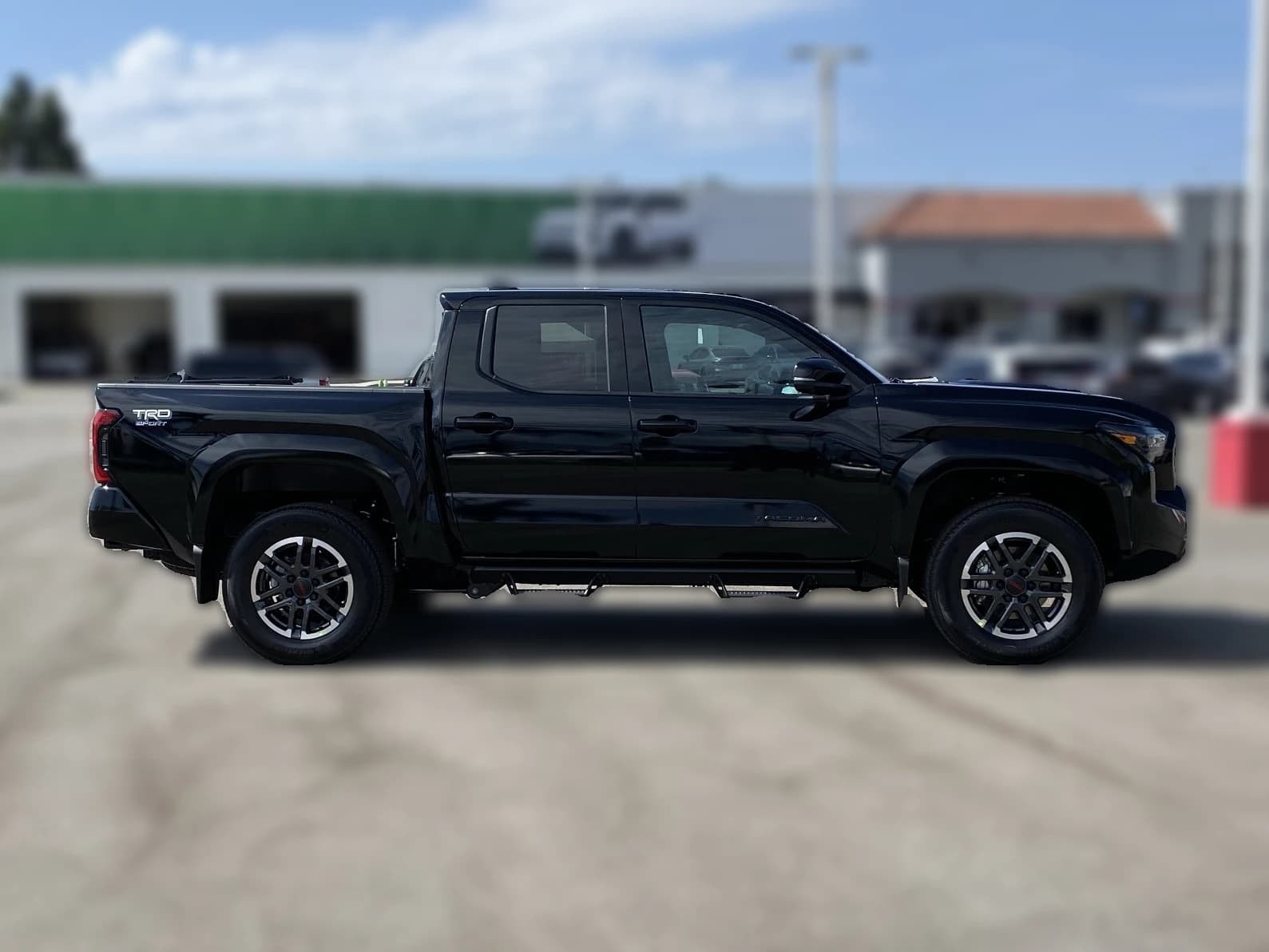 Toyota Tacoma 4WD TRD Sport Double Cab 5' Bed AT (Natl) 2026 — side view
