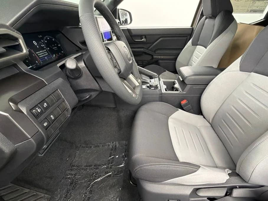 Toyota Tacoma 4WD TRD Sport Double Cab 5' Bed AT (Natl) 2026 — side view