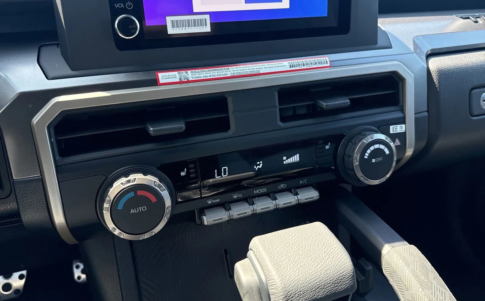 Toyota Tacoma 4WD TRD Sport Double Cab 6' Bed AT (Natl) 2026 — side view