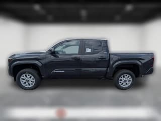 Toyota Tacoma 4WD SR5 Double Cab 6' Bed AT (Natl)