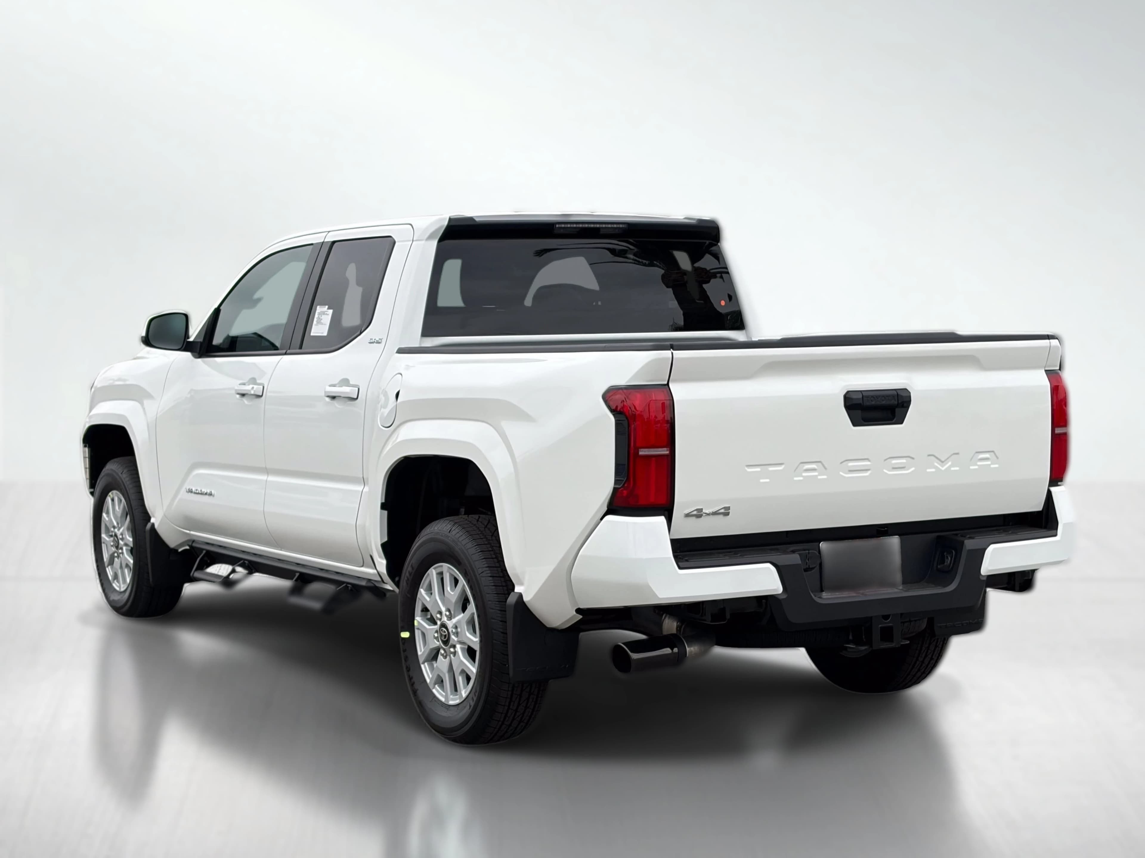 Toyota Tacoma 4WD SR5 Double Cab 5' Bed AT (Natl) 2026 — side view