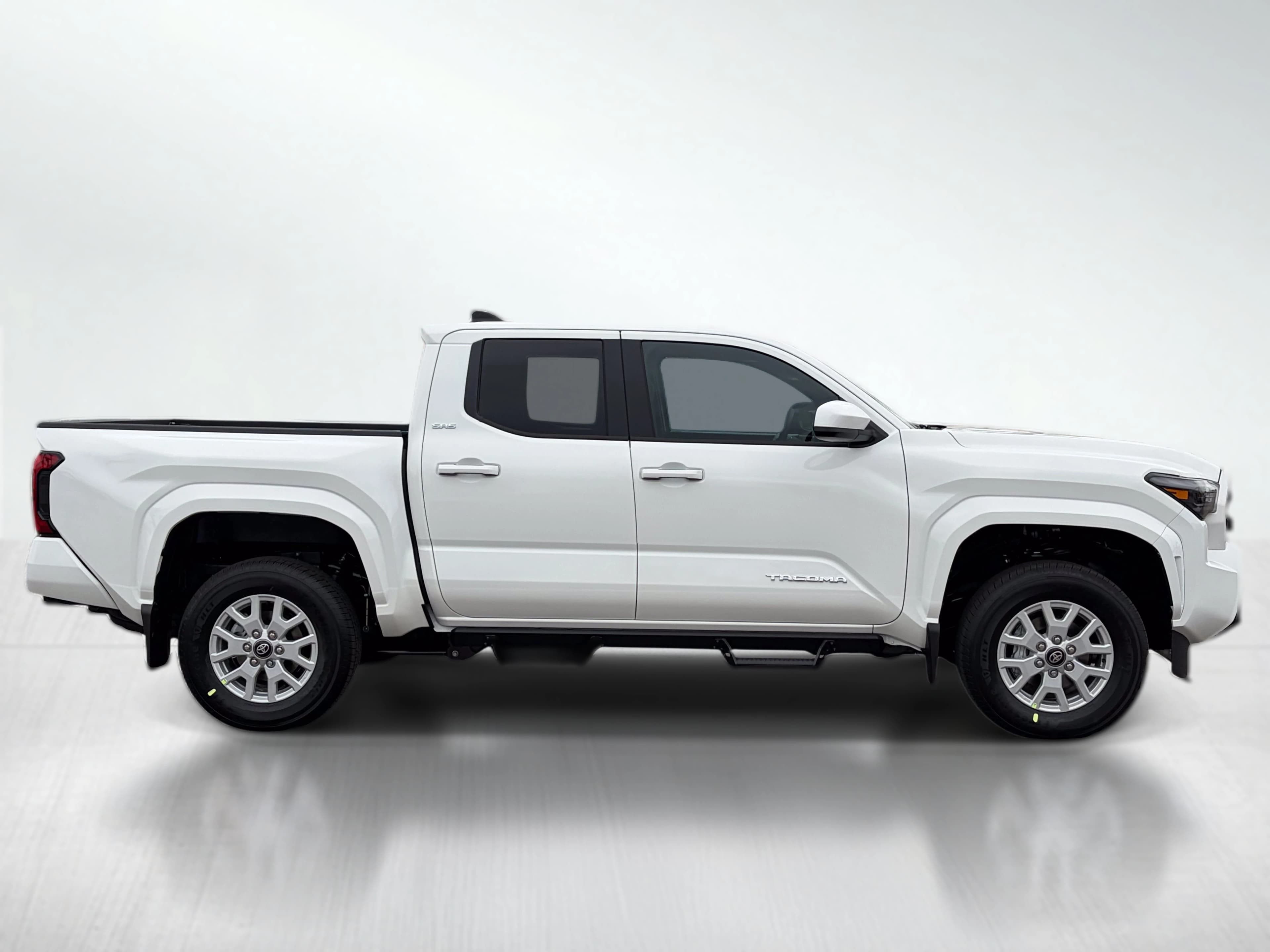 Toyota Tacoma 4WD SR5 Double Cab 5' Bed AT (Natl) 2026 — side view