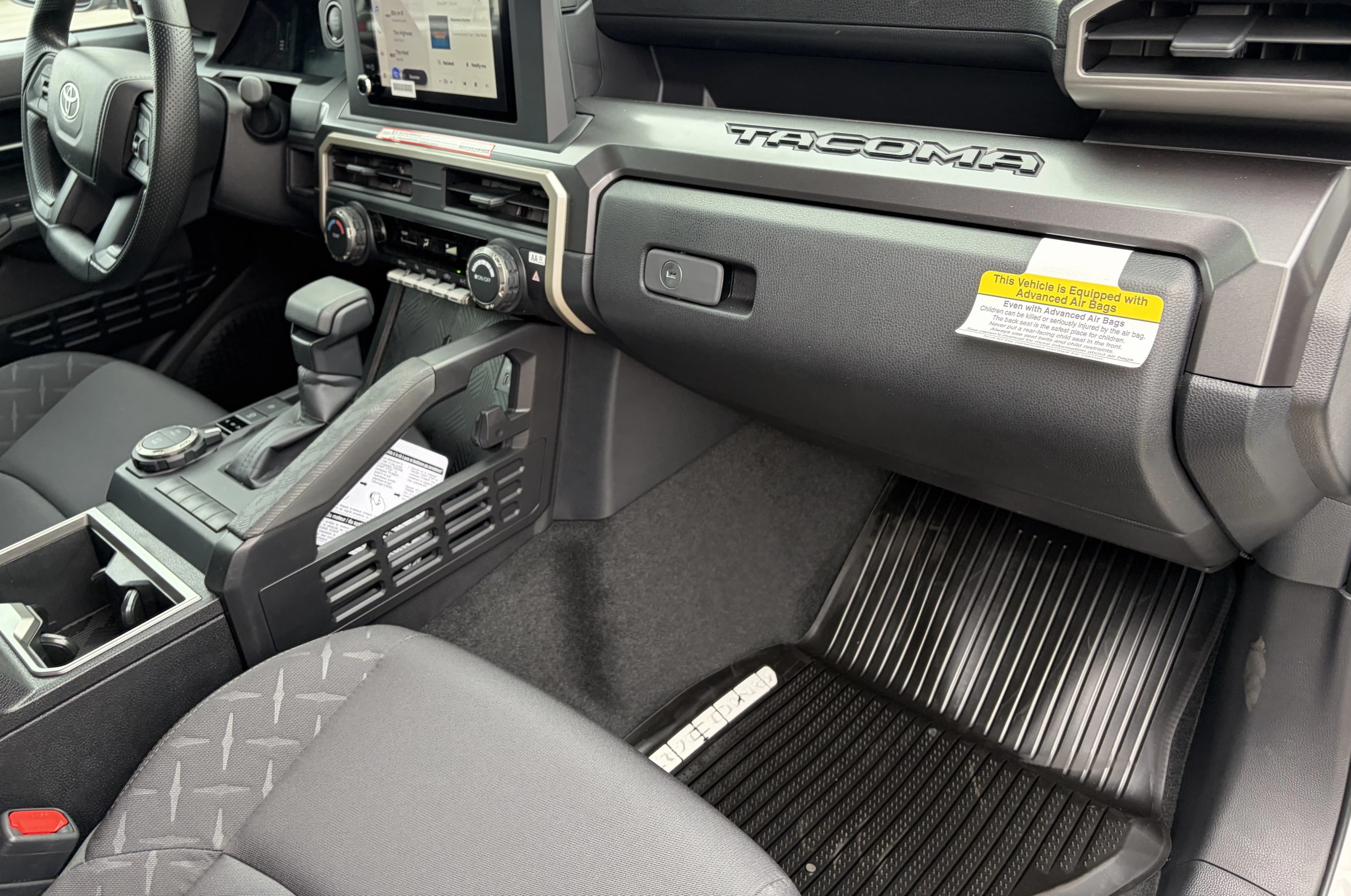 Toyota Tacoma 4WD SR5 Double Cab 5' Bed AT (Natl) 2026 — side view