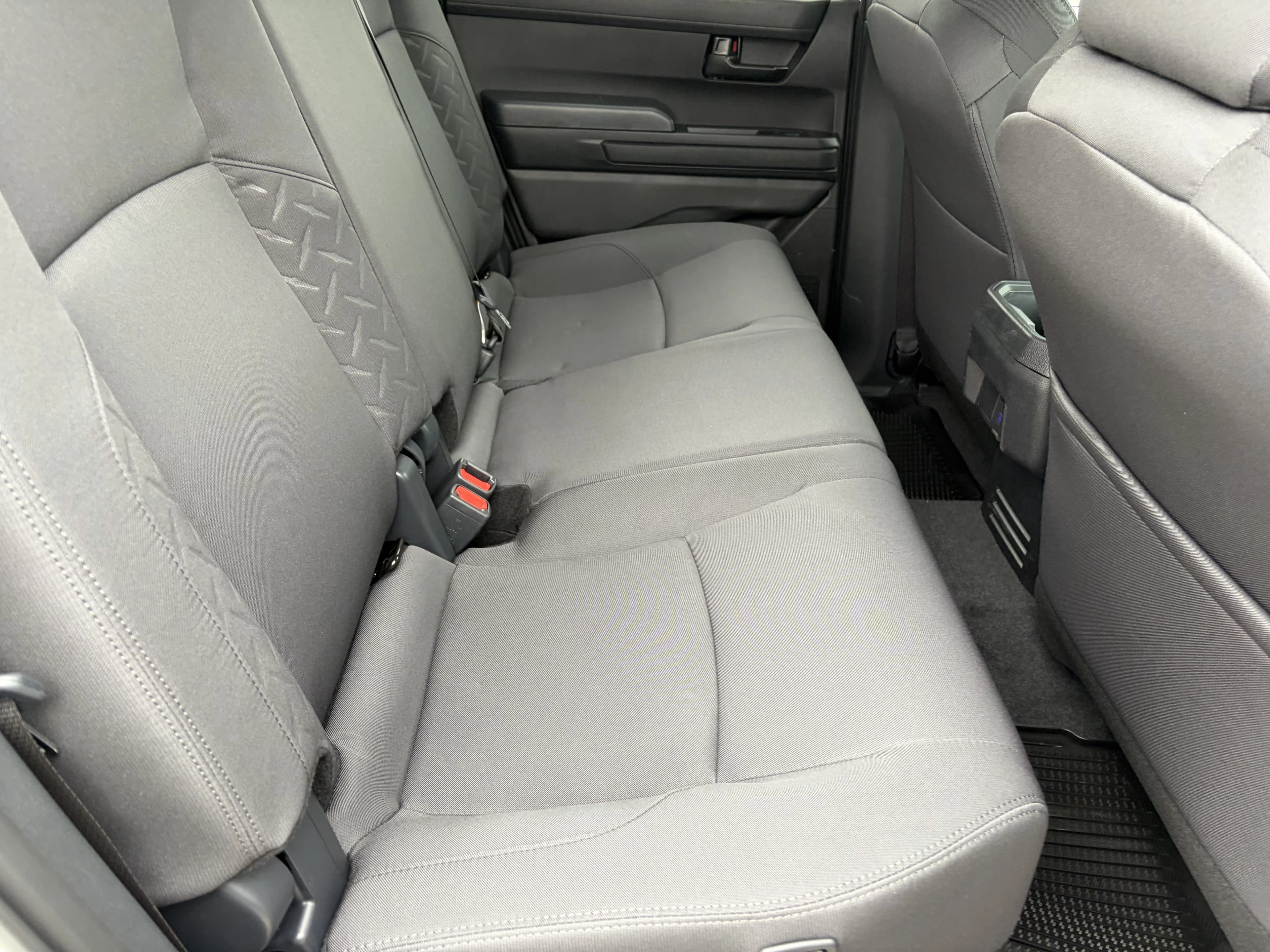 Toyota Tacoma 4WD SR5 Double Cab 5' Bed AT (Natl) 2026 — side view