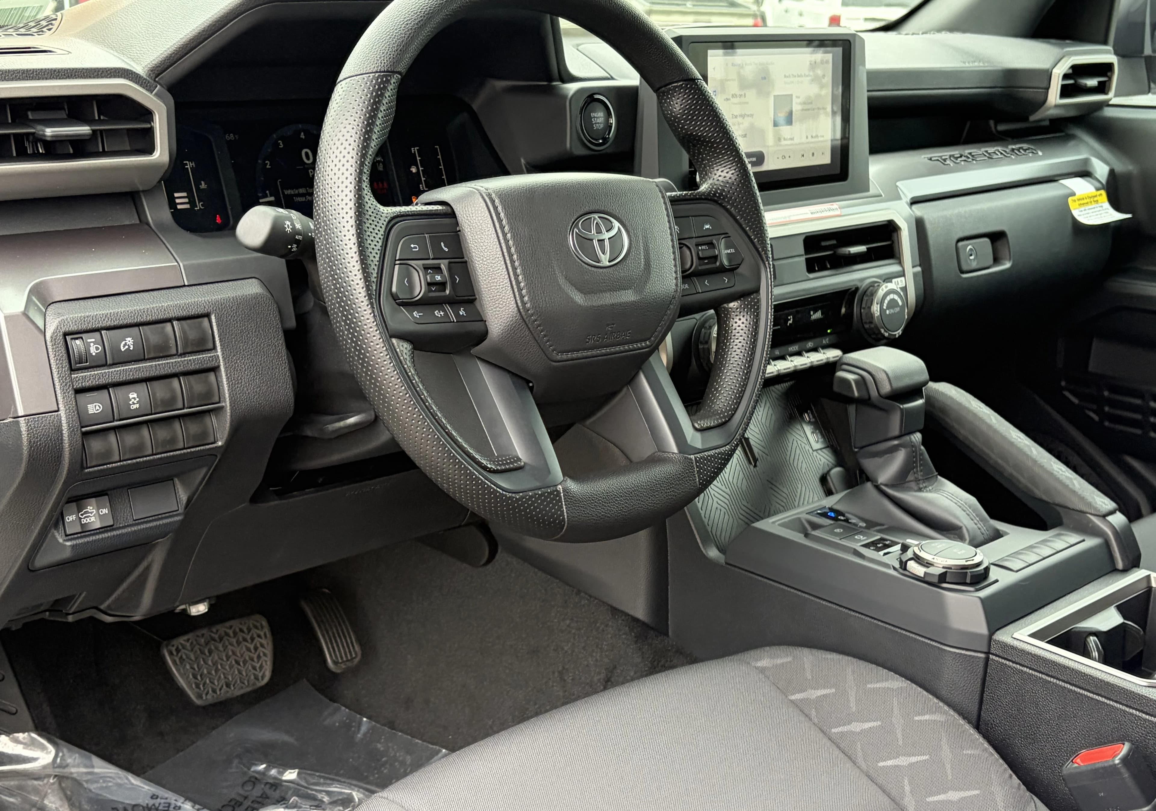 Toyota Tacoma 4WD SR5 Double Cab 5' Bed AT (Natl) 2026 — side view