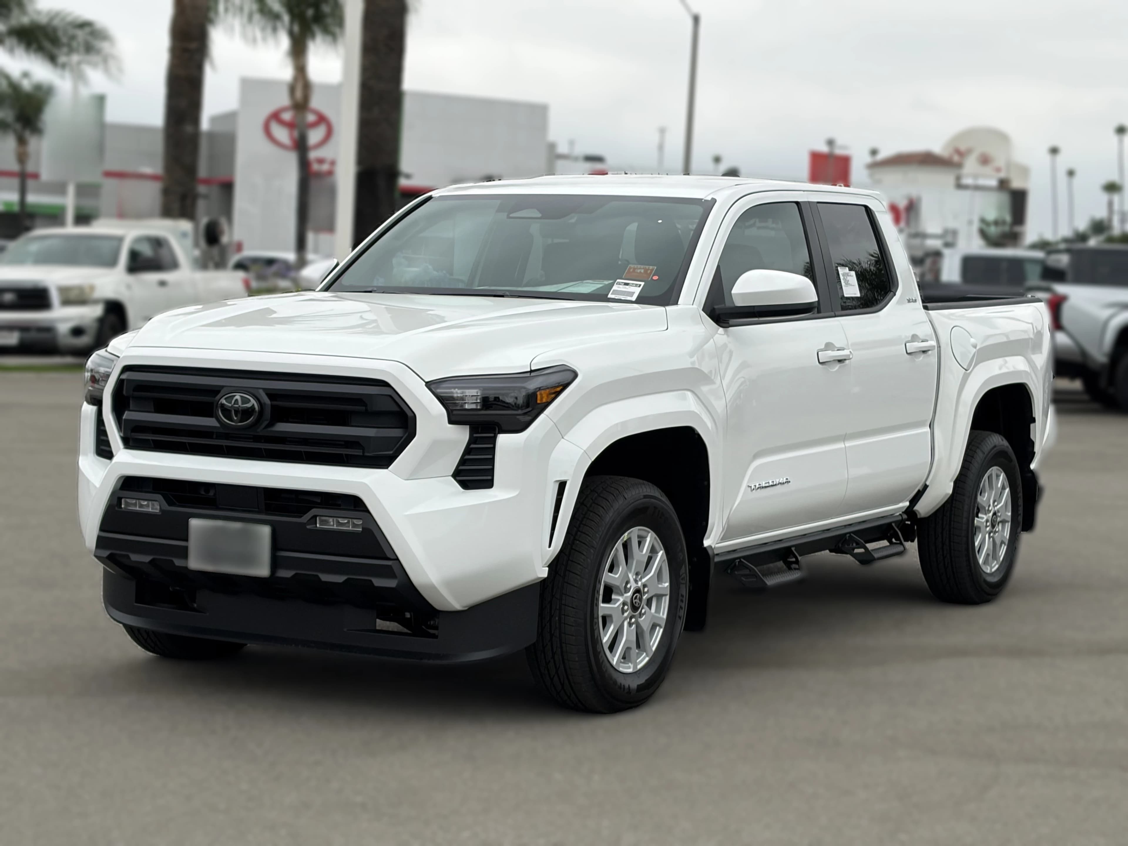 Toyota Tacoma 4WD SR5 Double Cab 5' Bed AT (Natl) 2026 — side view