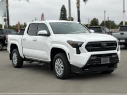 Toyota Tacoma 4WD SR5 Double Cab 5' Bed AT (Natl) 2026 — side view