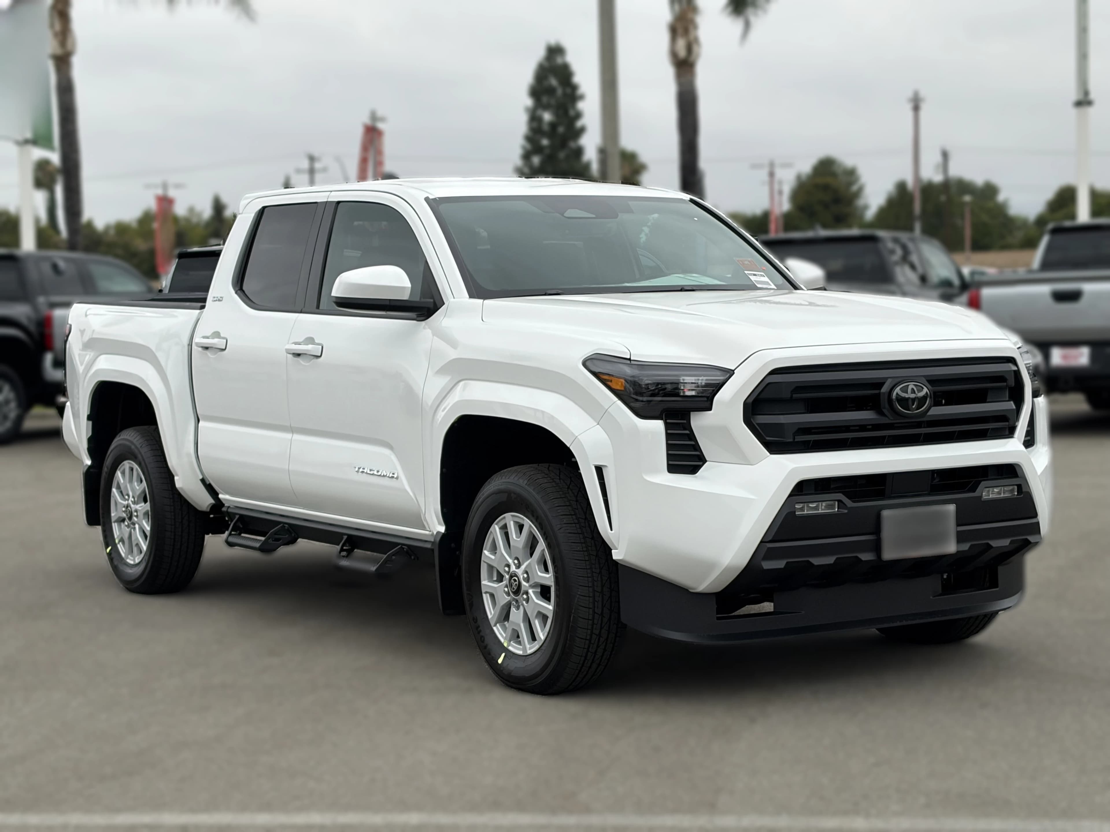 Toyota Tacoma 4WD SR5 Double Cab 5' Bed AT (Natl) 2026 — side view