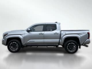 Toyota Tacoma 4WD TRD Sport Double Cab 6' Bed AT (Natl)