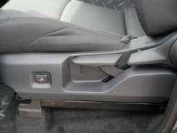 Toyota Tacoma 4WD SR5 Double Cab 5' Bed AT (GS) 2026 — side view
