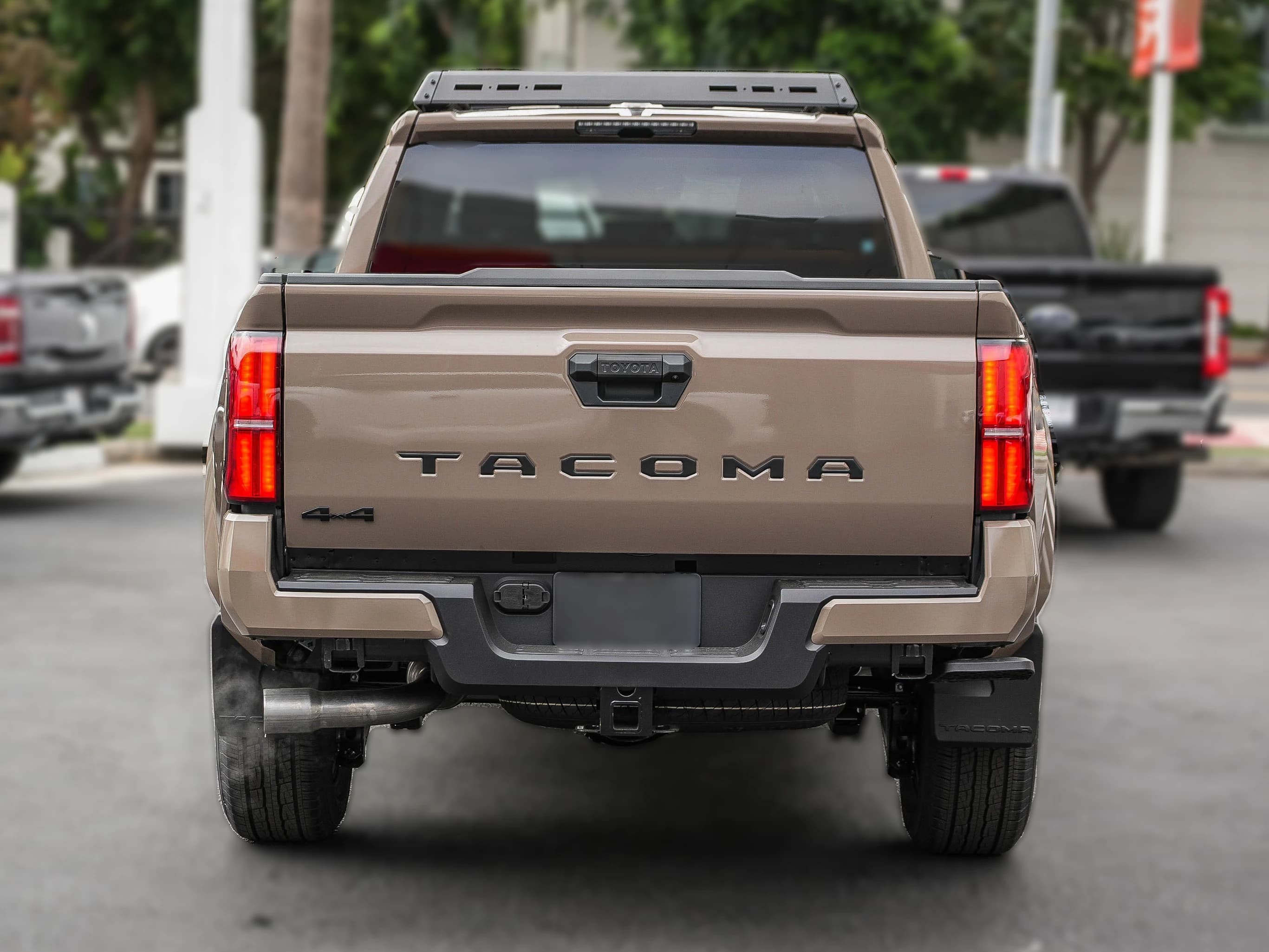 Toyota Tacoma 4WD TRD Sport Double Cab 5' Bed AT (Natl) 2026 — side view