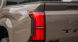 Toyota Tacoma 4WD TRD Sport Double Cab 5' Bed AT (Natl) 2026 — side view