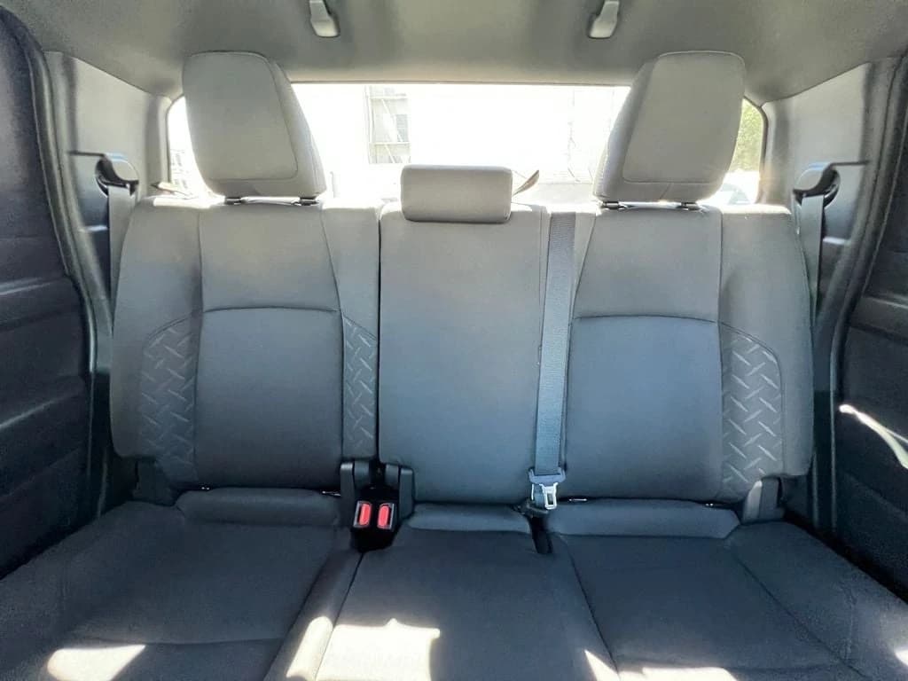 Toyota Tacoma 4WD SR5 Double Cab 5' Bed AT (Natl) 2026 — side view