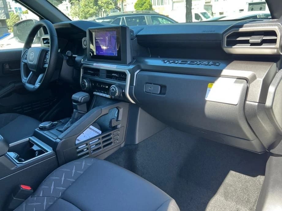 Toyota Tacoma 4WD SR5 Double Cab 5' Bed AT (Natl) 2026 — side view