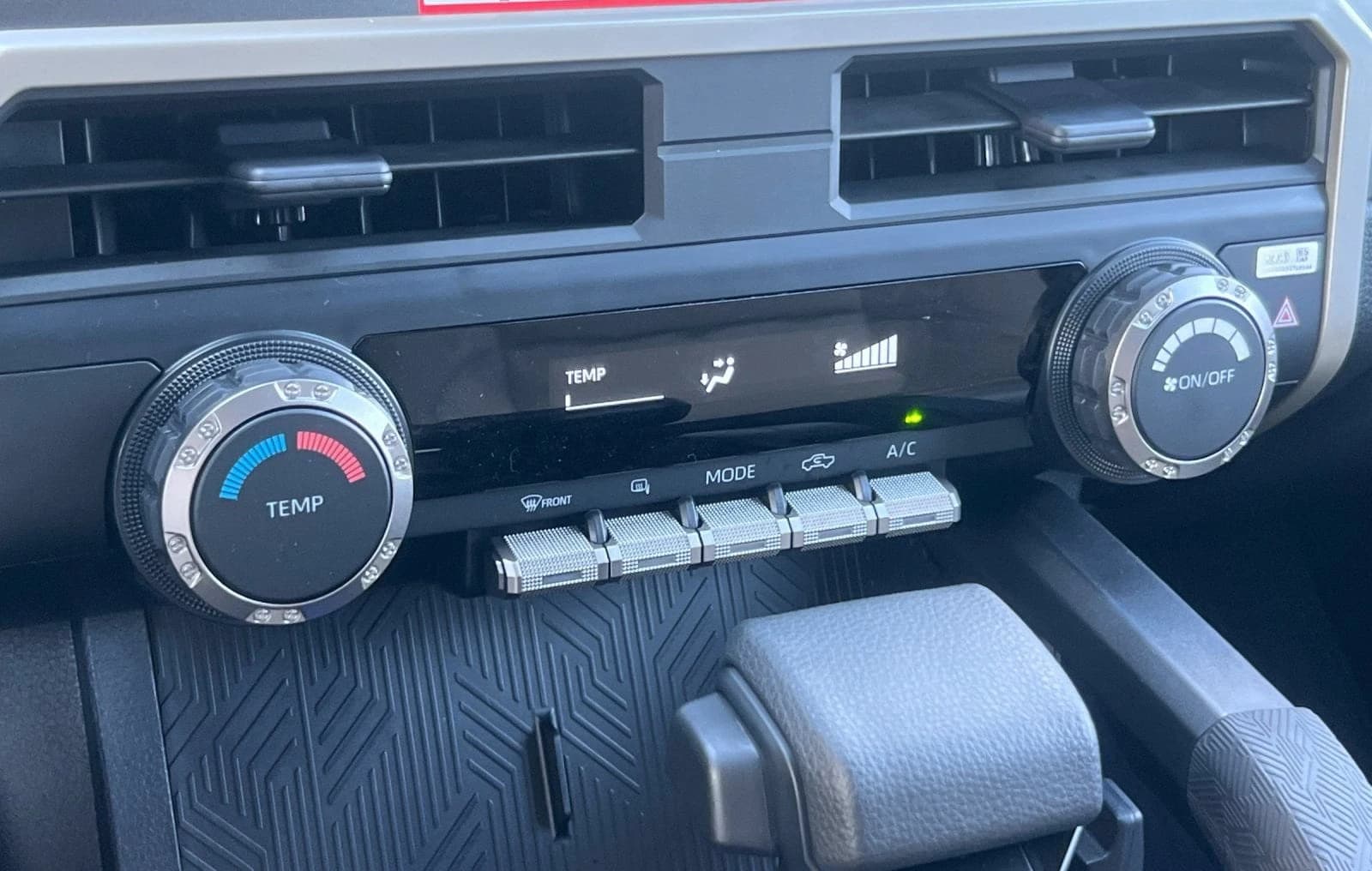 Toyota Tacoma 4WD SR5 Double Cab 5' Bed AT (Natl) 2026 — side view