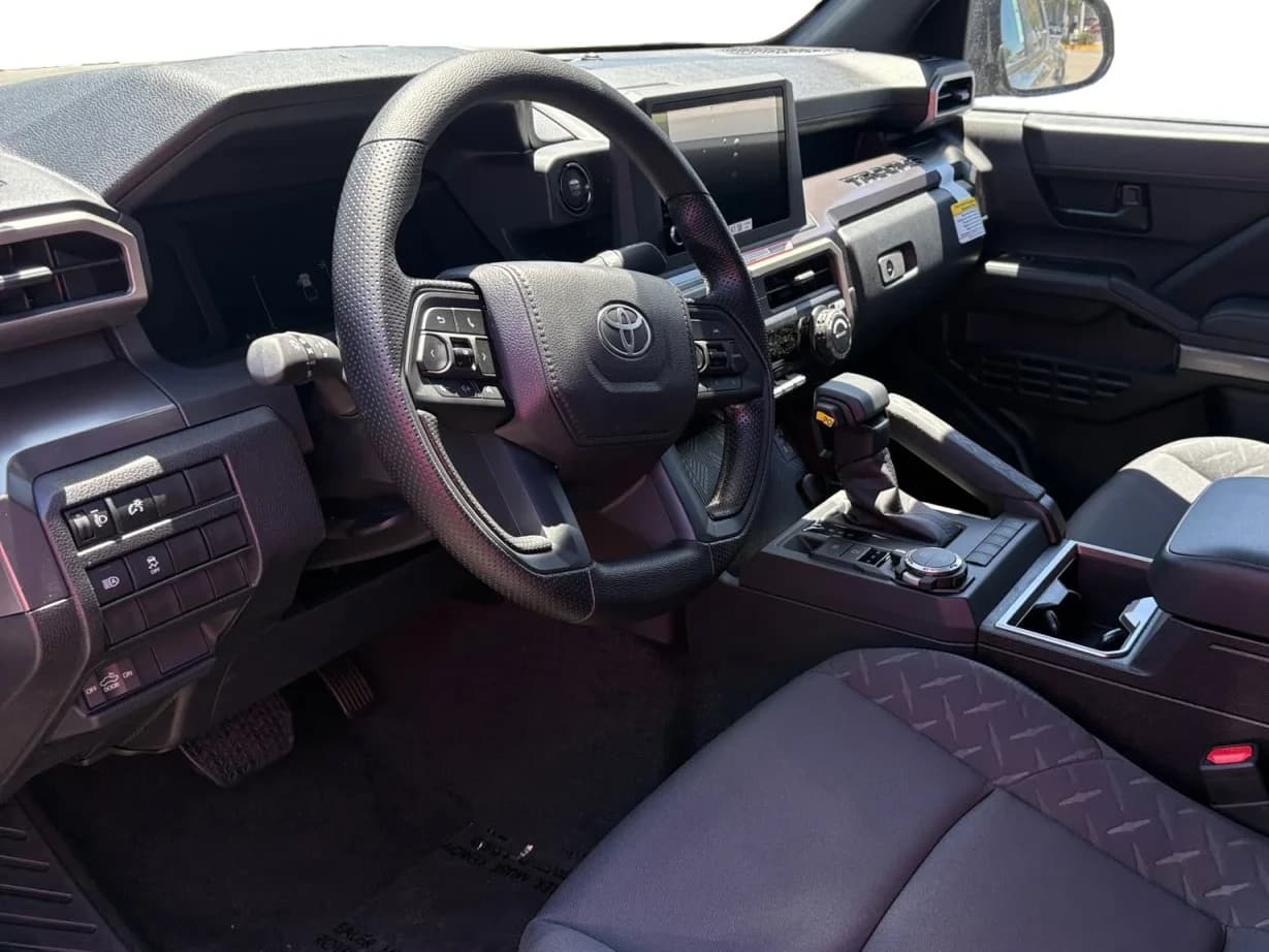 Toyota Tacoma 4WD SR5 Double Cab 6' Bed AT (Natl) 2026 — side view
