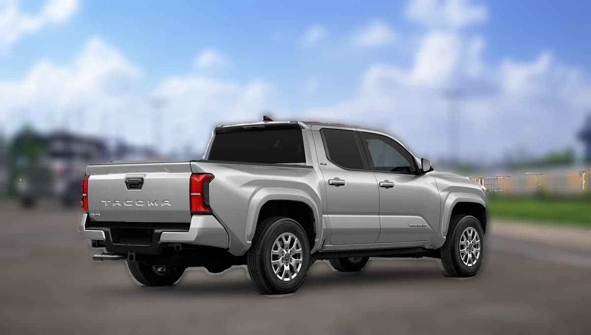Toyota Tacoma 4WD SR5 Double Cab 5' Bed AT (Natl) 2026 — side view
