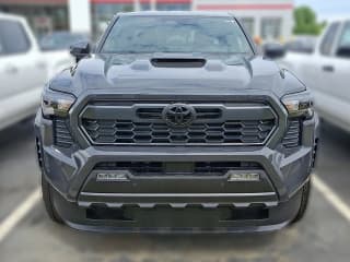 Toyota Tacoma 4WD TRD Sport Double Cab 6' Bed AT (Natl)