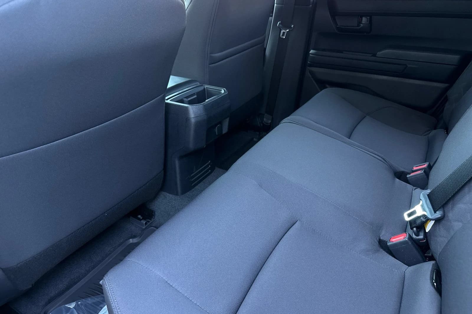 Toyota Tacoma 4WD SR5 Double Cab 6' Bed AT (GS) 2026 — side view