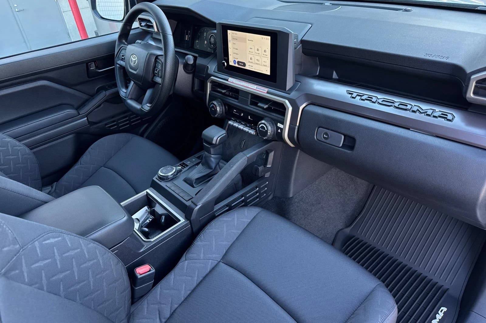 Toyota Tacoma 4WD SR5 Double Cab 6' Bed AT (GS) 2026 — side view
