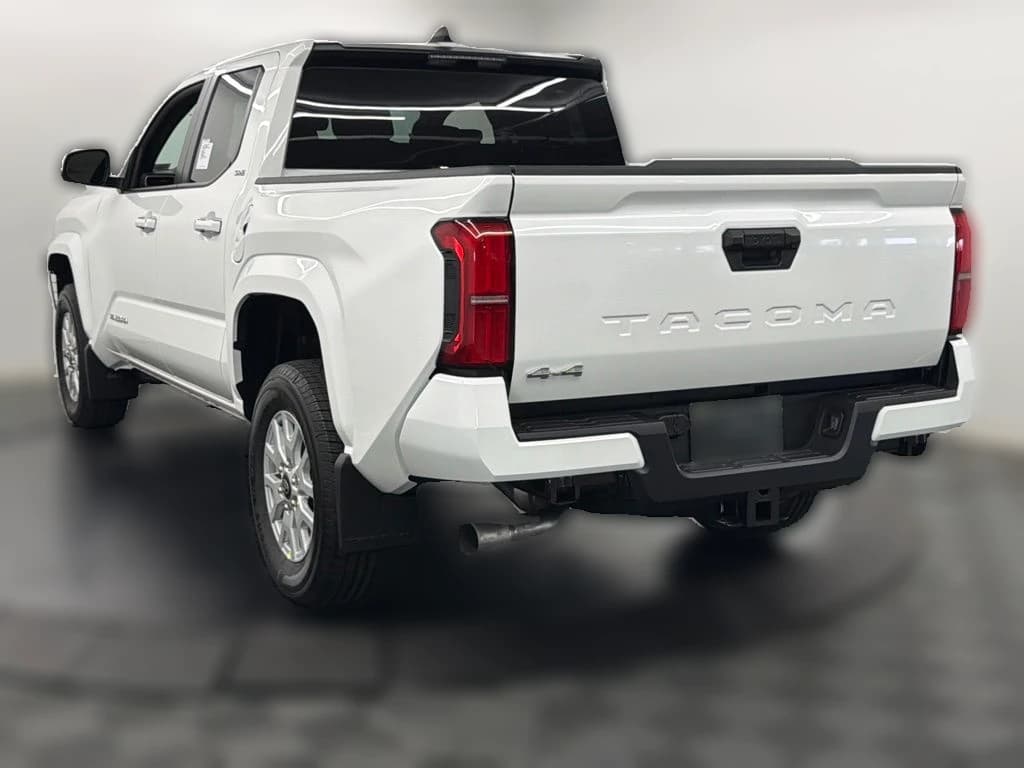 Toyota Tacoma 4WD SR5 Double Cab 5' Bed AT (Natl) 2026 — side view