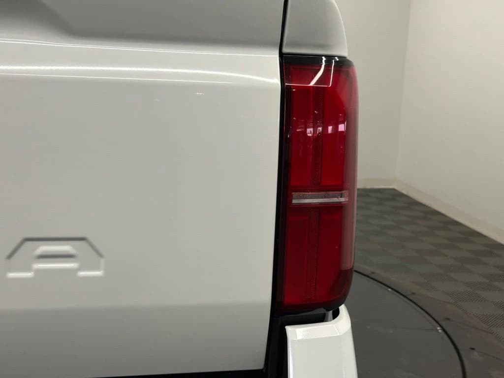Toyota Tacoma 4WD SR5 Double Cab 5' Bed AT (Natl) 2026 — side view