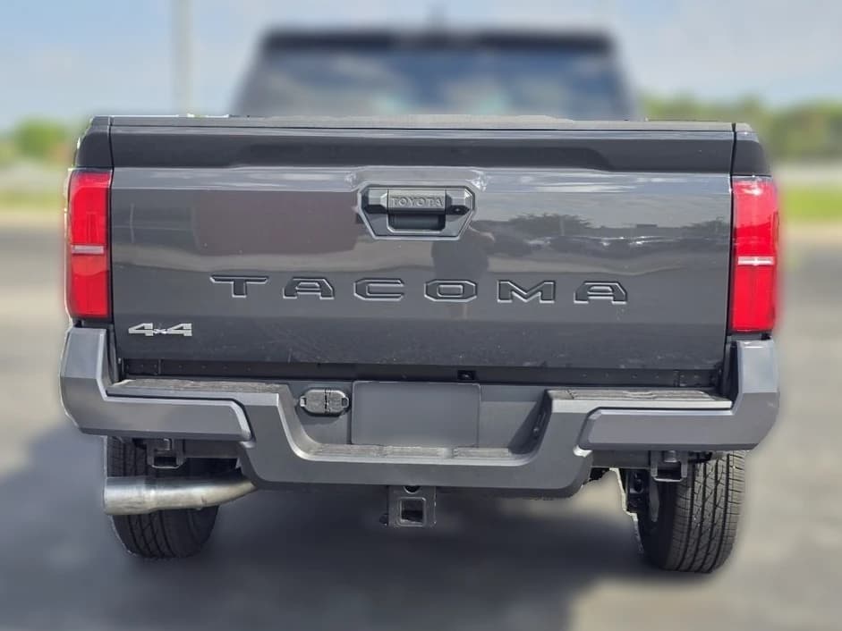 Toyota Tacoma 4WD SR5 Double Cab 5' Bed AT (Natl) 2026 — side view
