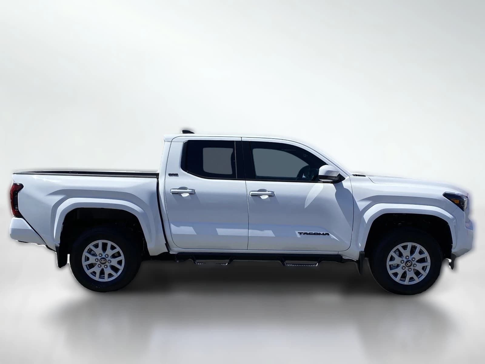 Toyota Tacoma 4WD SR5 Double Cab 5' Bed AT (Natl) 2026 — side view