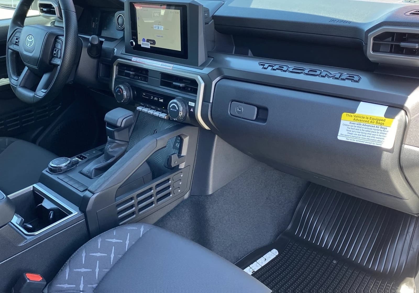 Toyota Tacoma 4WD SR5 Double Cab 5' Bed AT (Natl) 2026 — side view