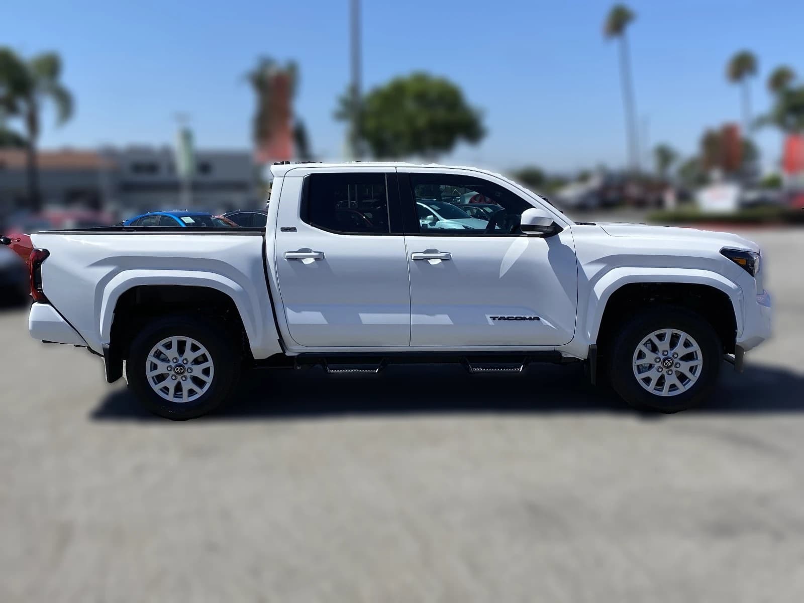 Toyota Tacoma 4WD SR5 Double Cab 5' Bed AT (Natl) 2026 — side view