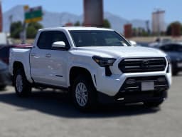 Toyota Tacoma 4WD SR5 Double Cab 5' Bed AT (Natl) 2026 — side view