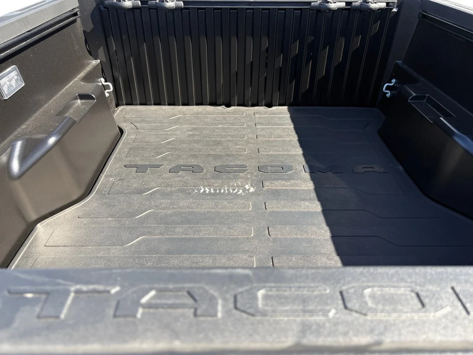 Toyota Tacoma 4WD SR5 Double Cab 5' Bed AT (Natl) 2026 — side view