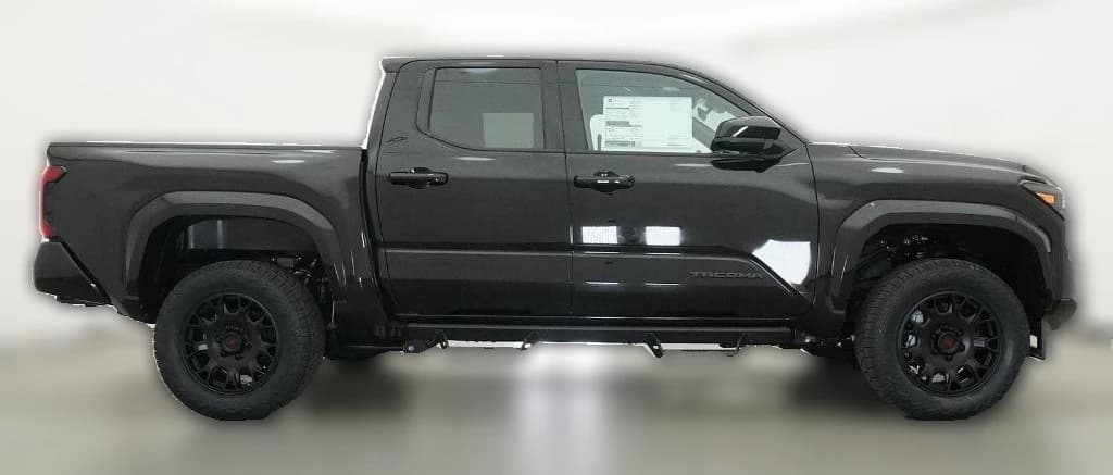 Toyota Tacoma 4WD SR5 Double Cab 5' Bed AT (Natl) 2026 — side view